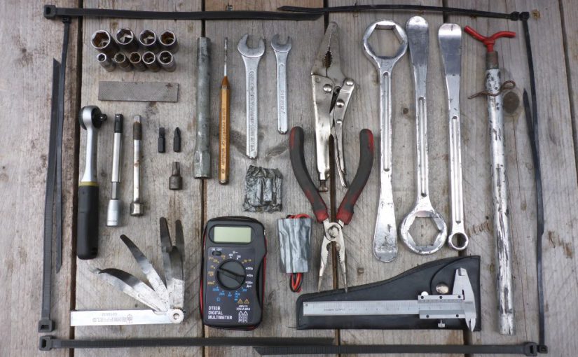 TOOLS AND SPARES